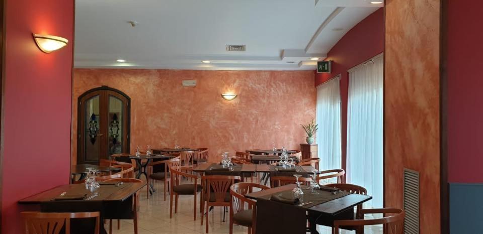 Hotel Scrivano Рандаццо Экстерьер фото