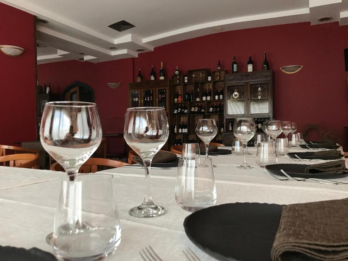 Hotel Scrivano Рандаццо Экстерьер фото