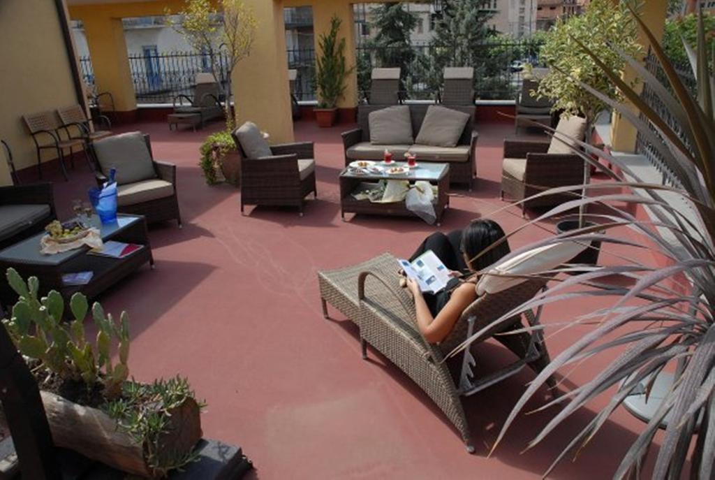 Hotel Scrivano Рандаццо Экстерьер фото