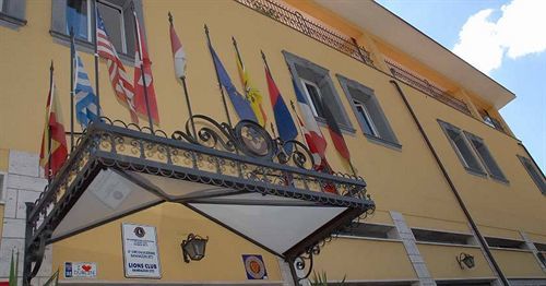 Hotel Scrivano Рандаццо Экстерьер фото